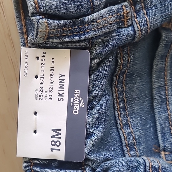 OshKosh Bgodh Denim Jacket and Jeans  for Kids Lot Of Two Size 2t, 18 M - Picture 8 of 9